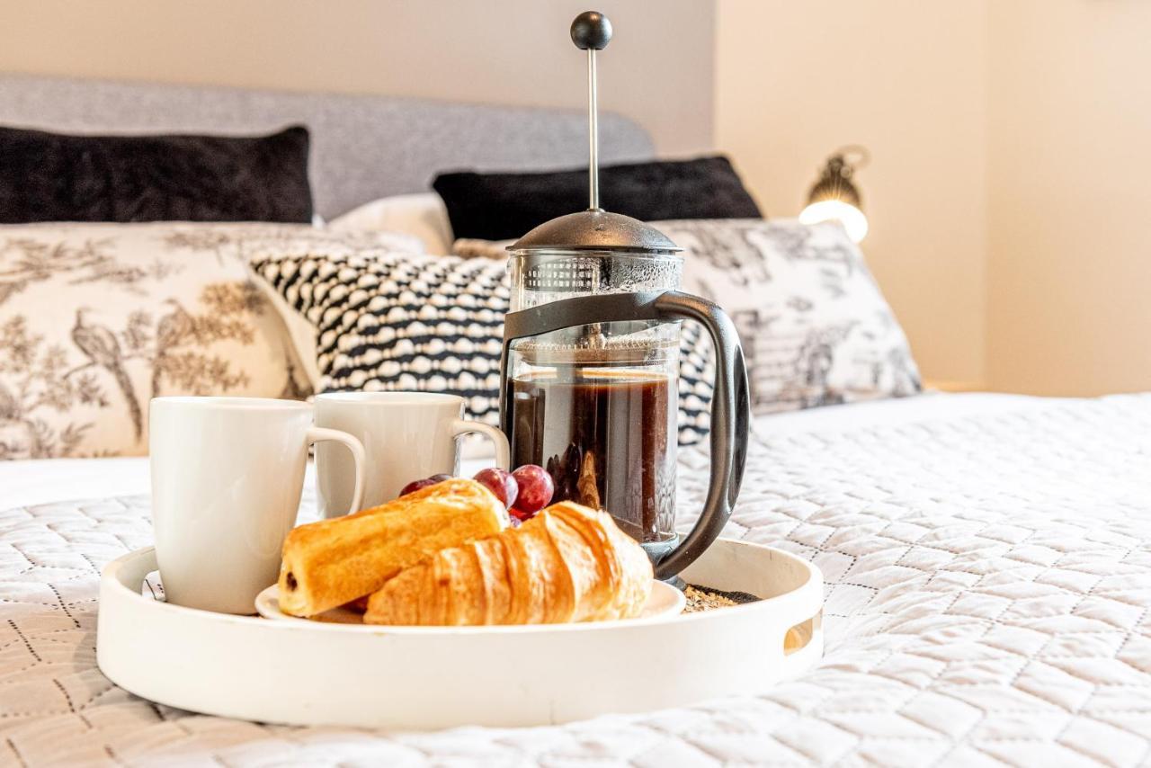 3 Bedroom Home Sleeps 5 Close To Chester City Centre Welcomes Couples, Small Groups, Families And Contractors Экстерьер фото